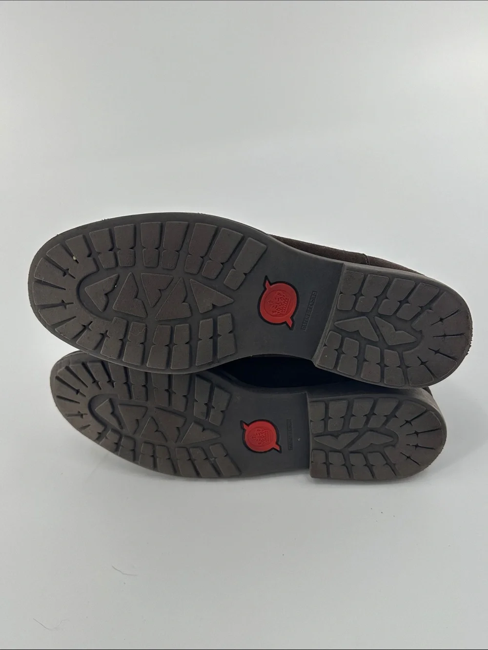 Born suede chukka